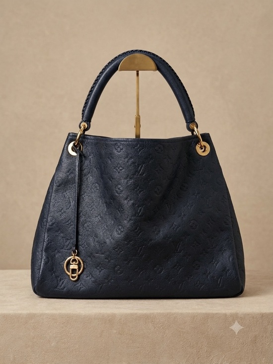Louis Vuitton Handbags - Louis Vuitton Artsy MM Empreinte Infini Purse